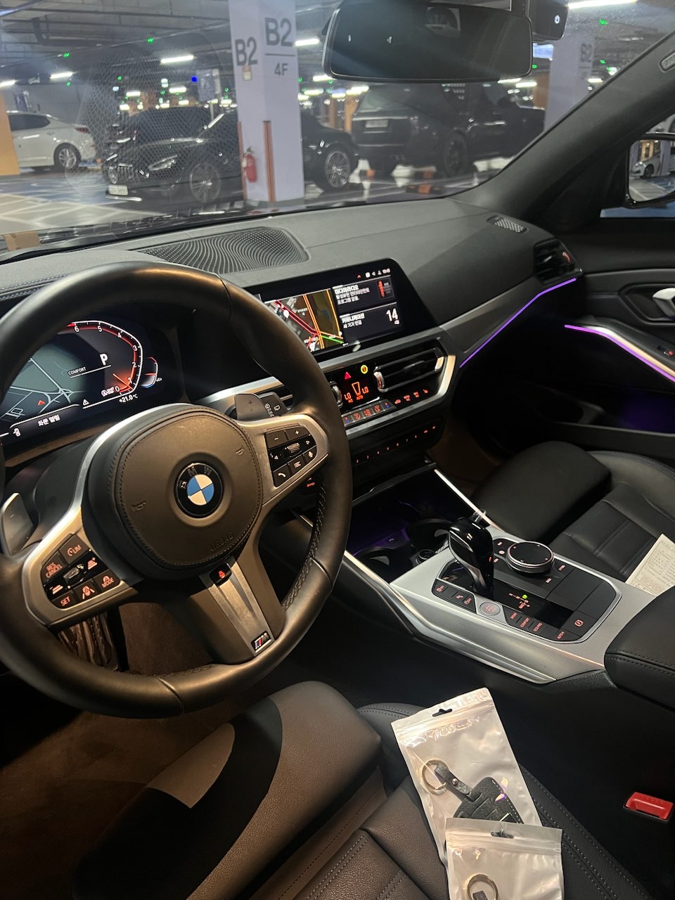 BMW 3시리즈 투어링 320i 투어링 M 스포츠_Perf_P0-1 게시글 썸네일