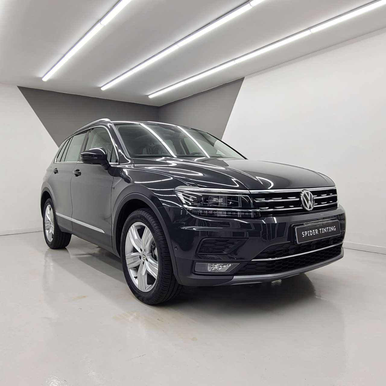 폭스바겐 티구안 2.0 TDI 프레스티지 4모션 썸네일 이미지
