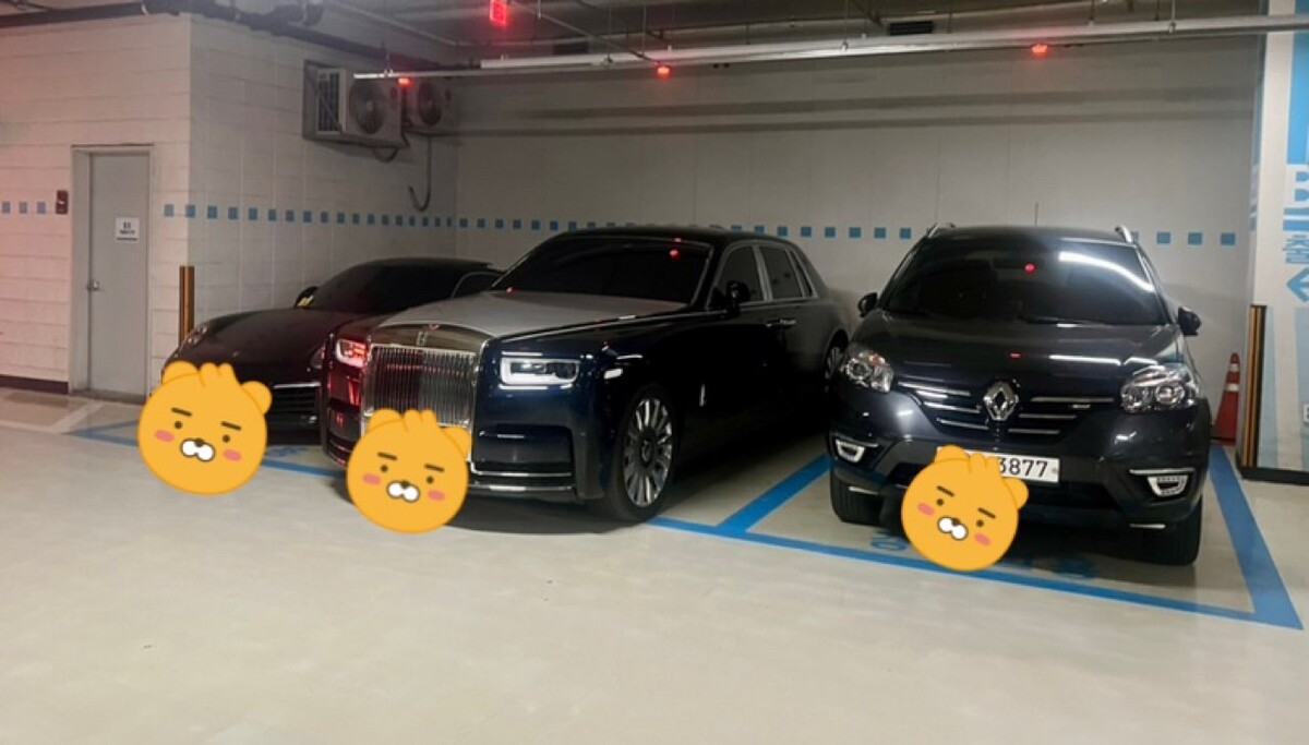 주차장에 불법 건축물이 있네요  썸네일