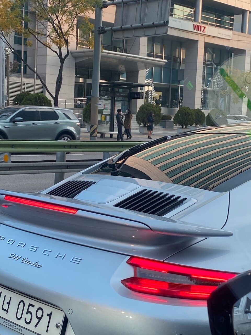 포르쉐 911에 원래 와이퍼가 달려있나요? 게시글 썸네일