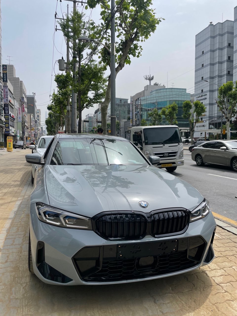 BMW 3시리즈 320i M 스포츠 P2 게시글 썸네일