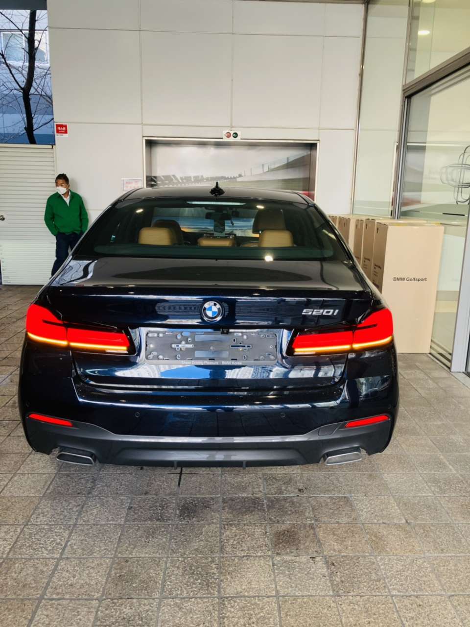 BMW 5시리즈 520i M 스포츠 패키지 게시글 썸네일