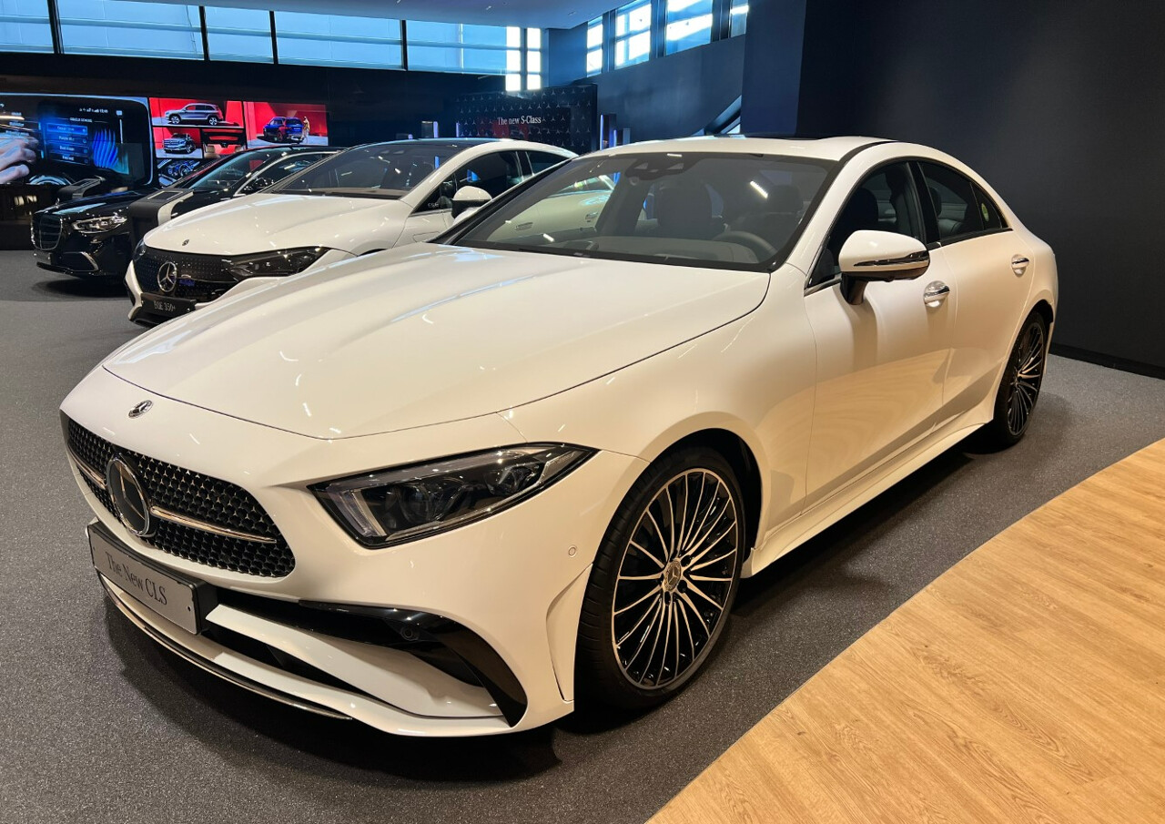 벤츠 고민) CLS 450 vs E 350 풀체인지  게시글 썸네일
