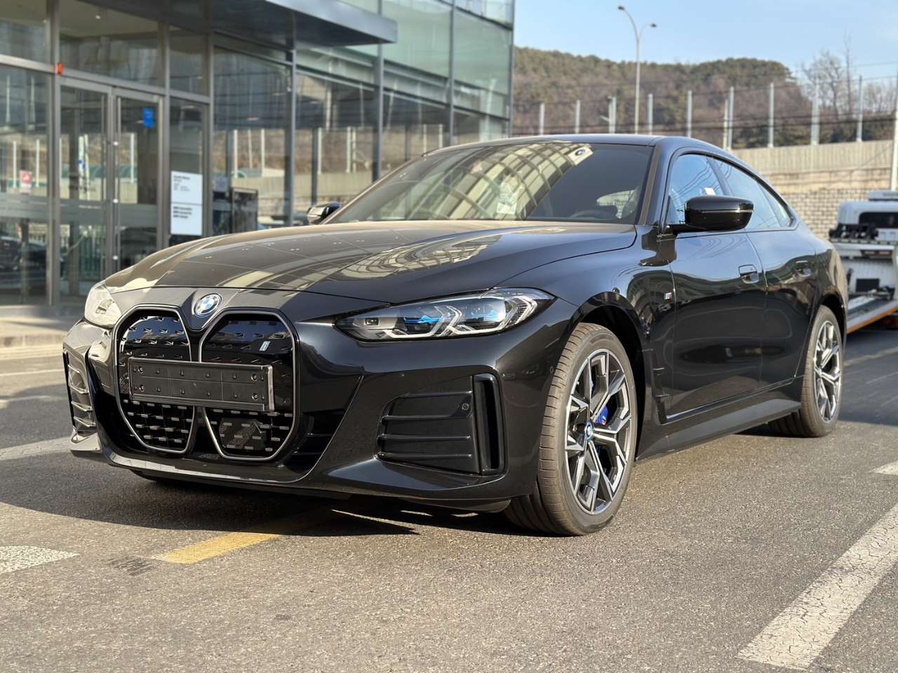 BMW i4 eDrive 40 그란쿠페 M 스포츠 프로 P0-1 [Z86] 게시글 썸네일