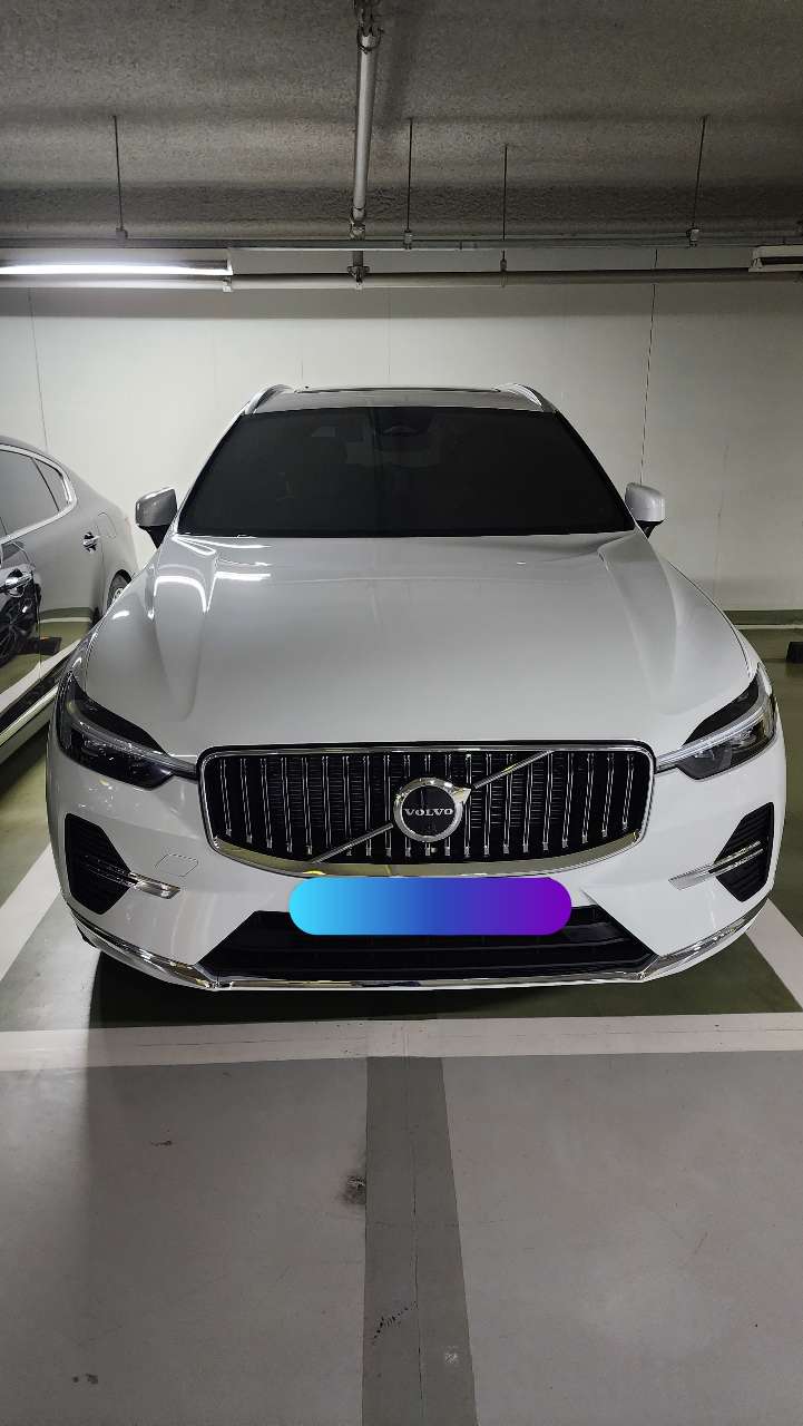 볼보 XC60 T8 AWD 얼티메이트 브라이트 게시글 썸네일