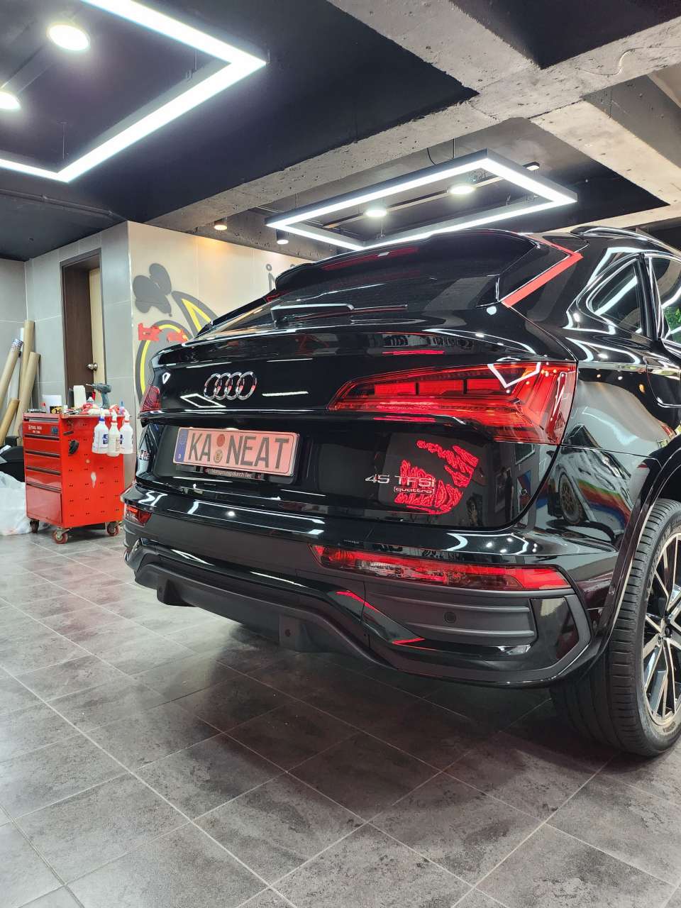 아우디 Q5 45 TFSI 콰트로 프리미엄 스포츠백 썸네일 이미지
