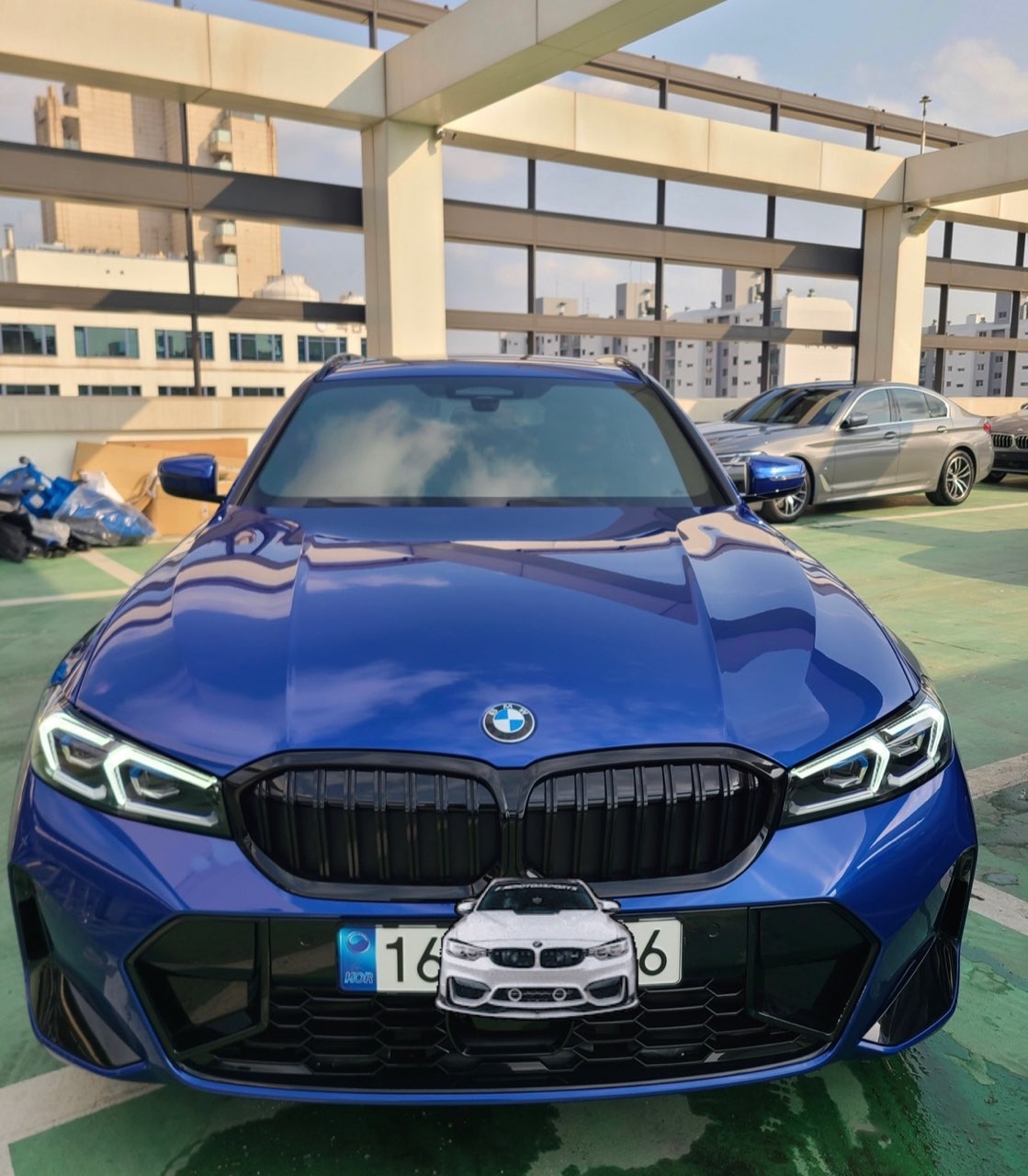 BMW 3시리즈 투어링 320i M 스포츠 (Z81) 게시글 썸네일