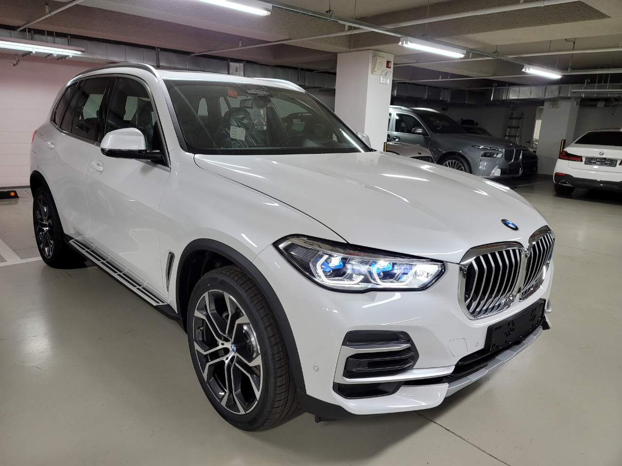 BMW X5 xDrive 40i xLine 7인승 P1 게시글 썸네일