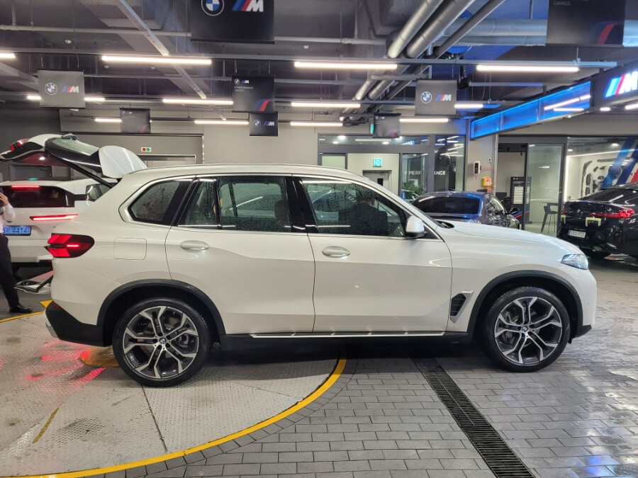 BMW X5 페리 전시차, 출고차 들어왔군요 ^^ 썸네일