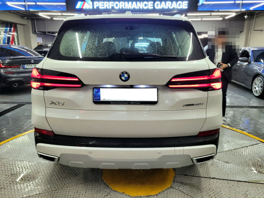 BMW X5 페리 전시차, 출고차 들어왔군요 ^^ 썸네일