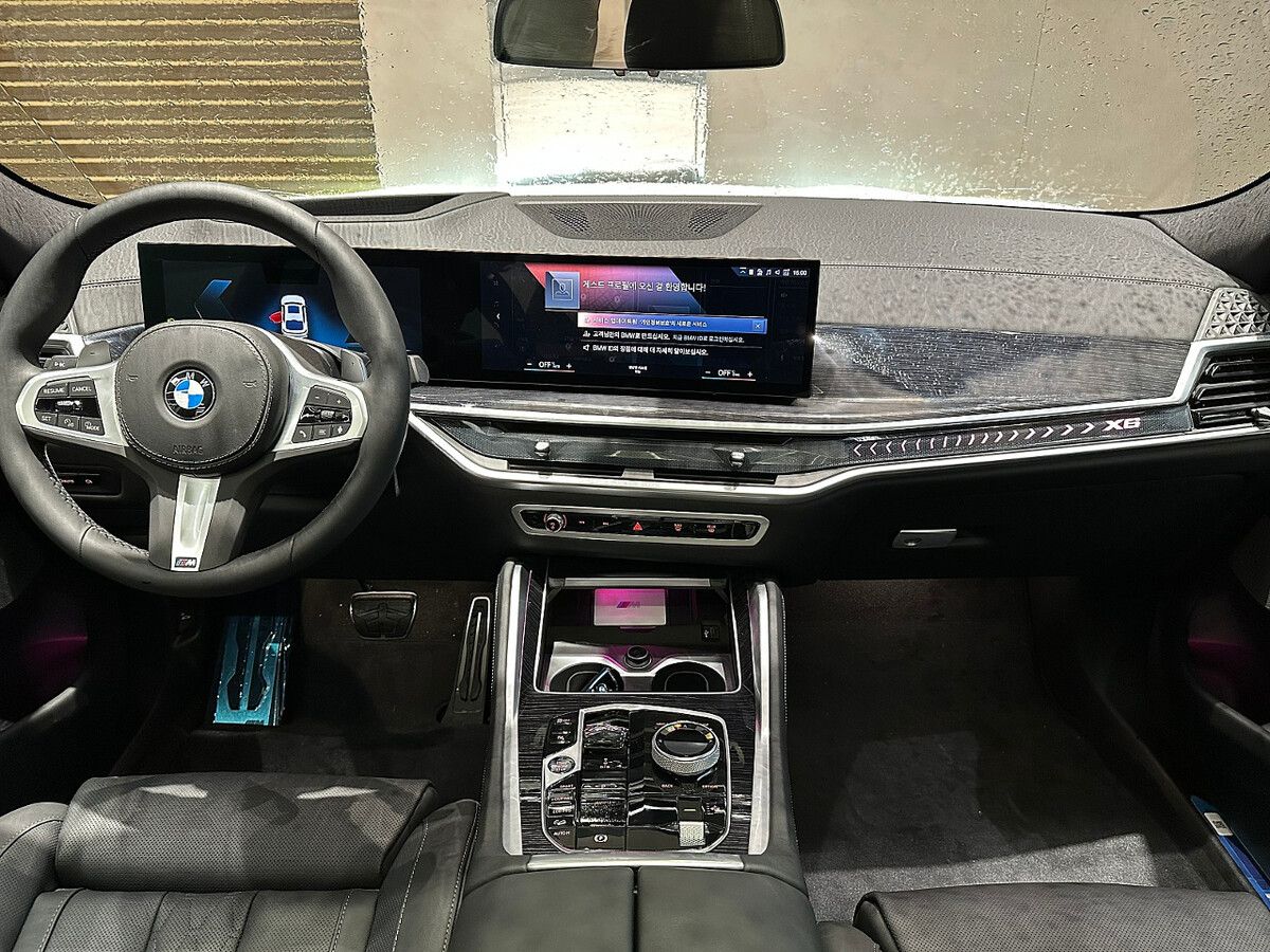 BMW X5 페리 전시차, 출고차 들어왔군요 ^^ 썸네일