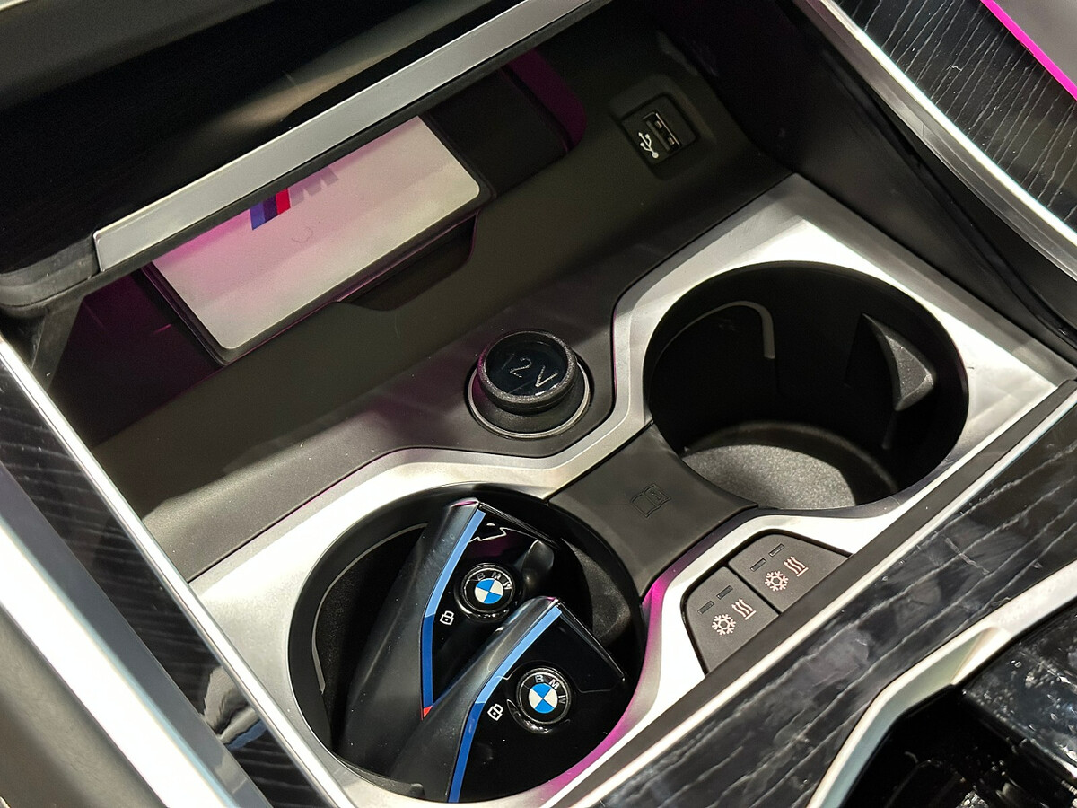 BMW X5 페리 전시차, 출고차 들어왔군요 ^^ 썸네일