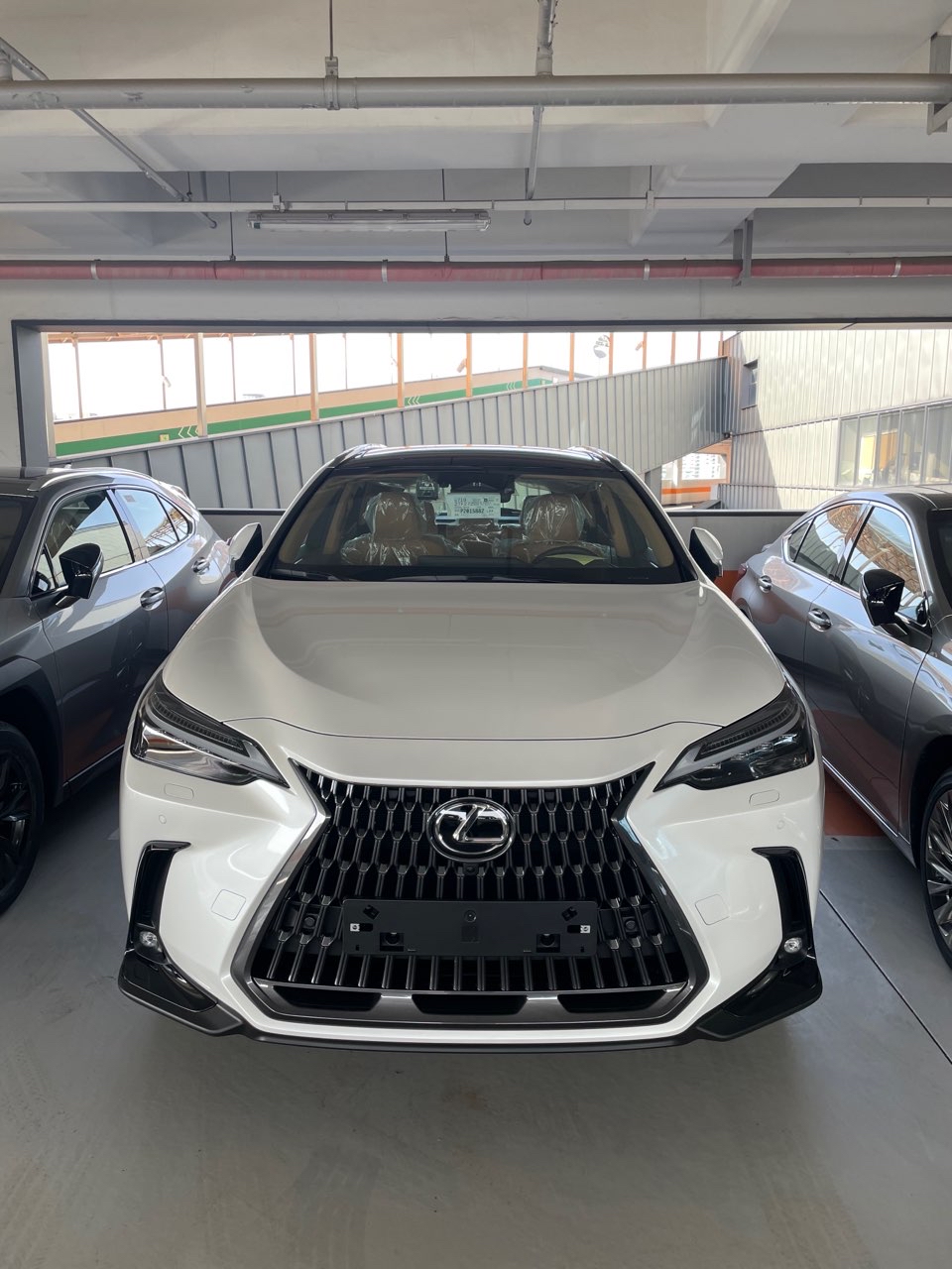 렉서스 NX 350h 럭셔리 썸네일 이미지