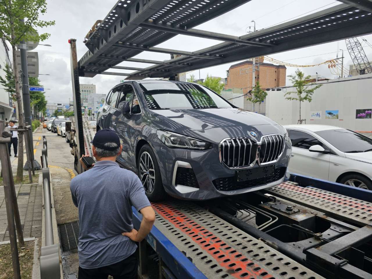 BMW 2시리즈 액티브 투어러 220i 액티브 투어러 M 스포츠 P2 썸네일 이미지