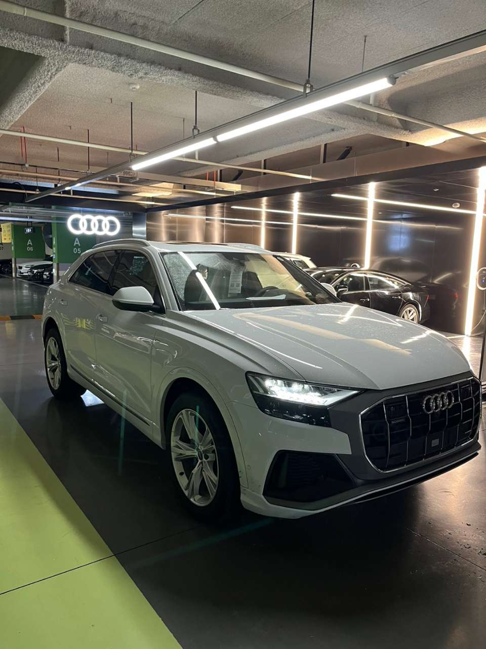 AUDI Q8 45 TDI Q.P 썸네일 이미지