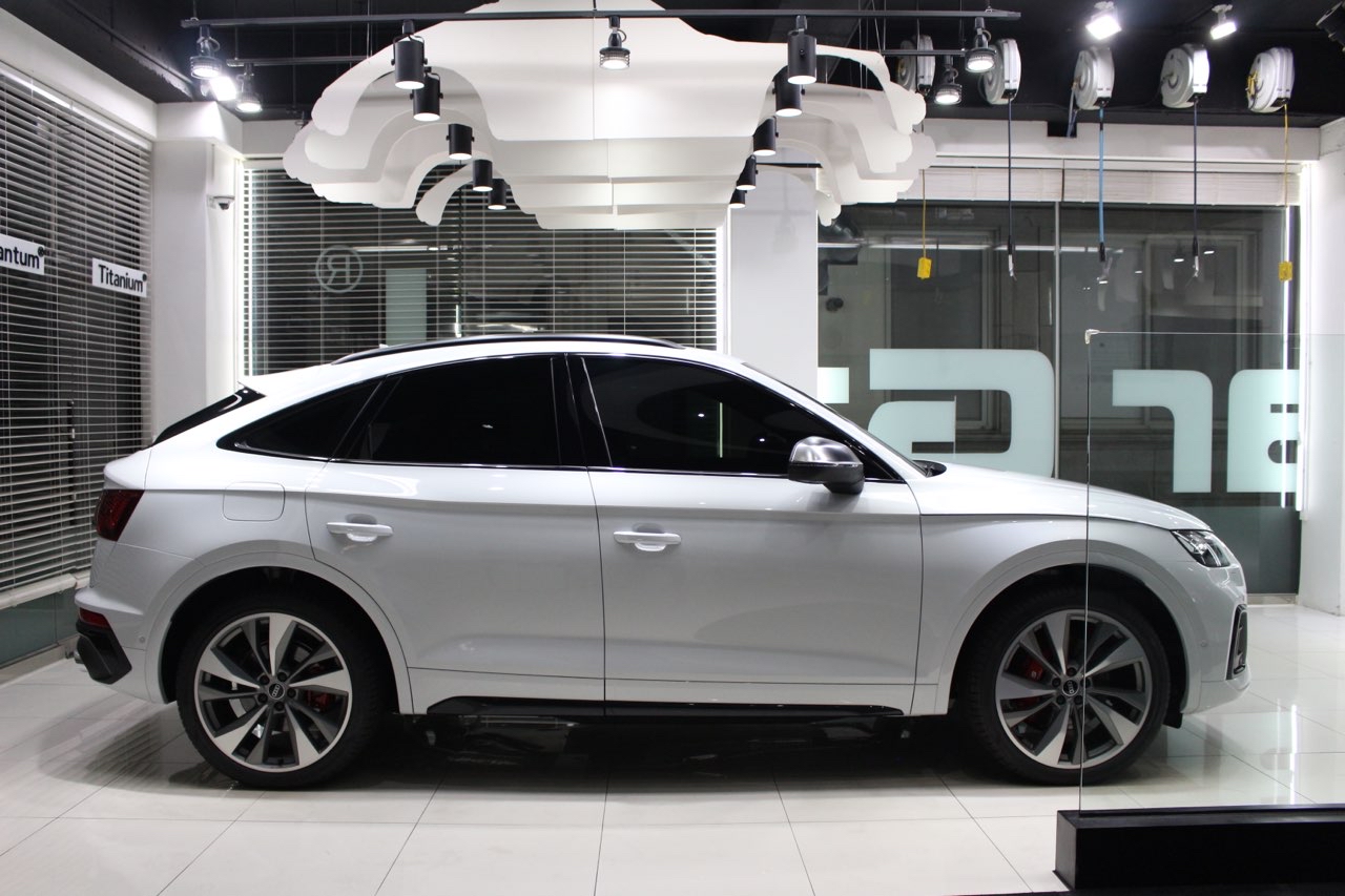 아우디 SQ5 TFSI 썸네일 이미지