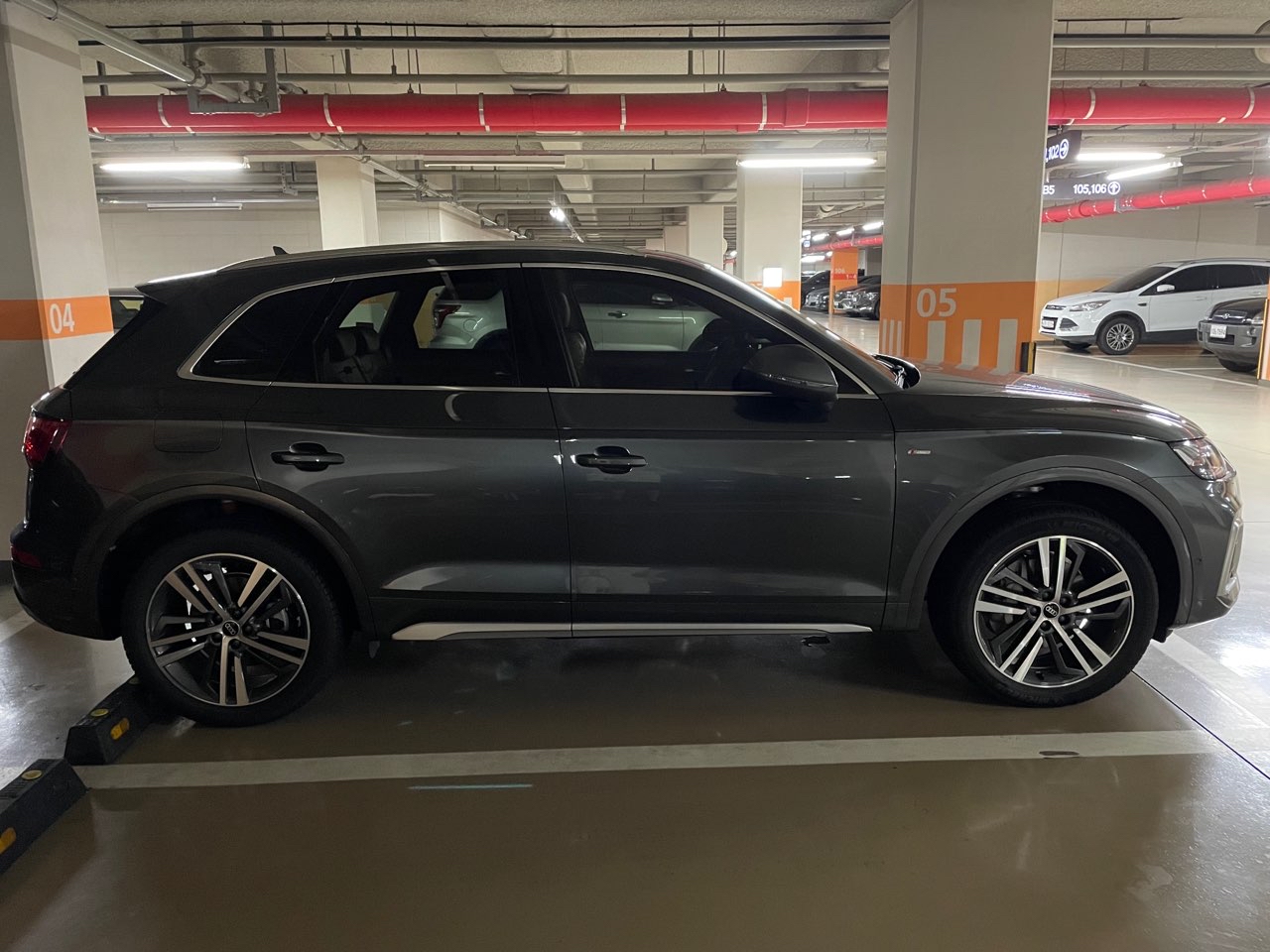 아우디 Q5 45 TFSI 콰트로 프리미엄 썸네일 이미지