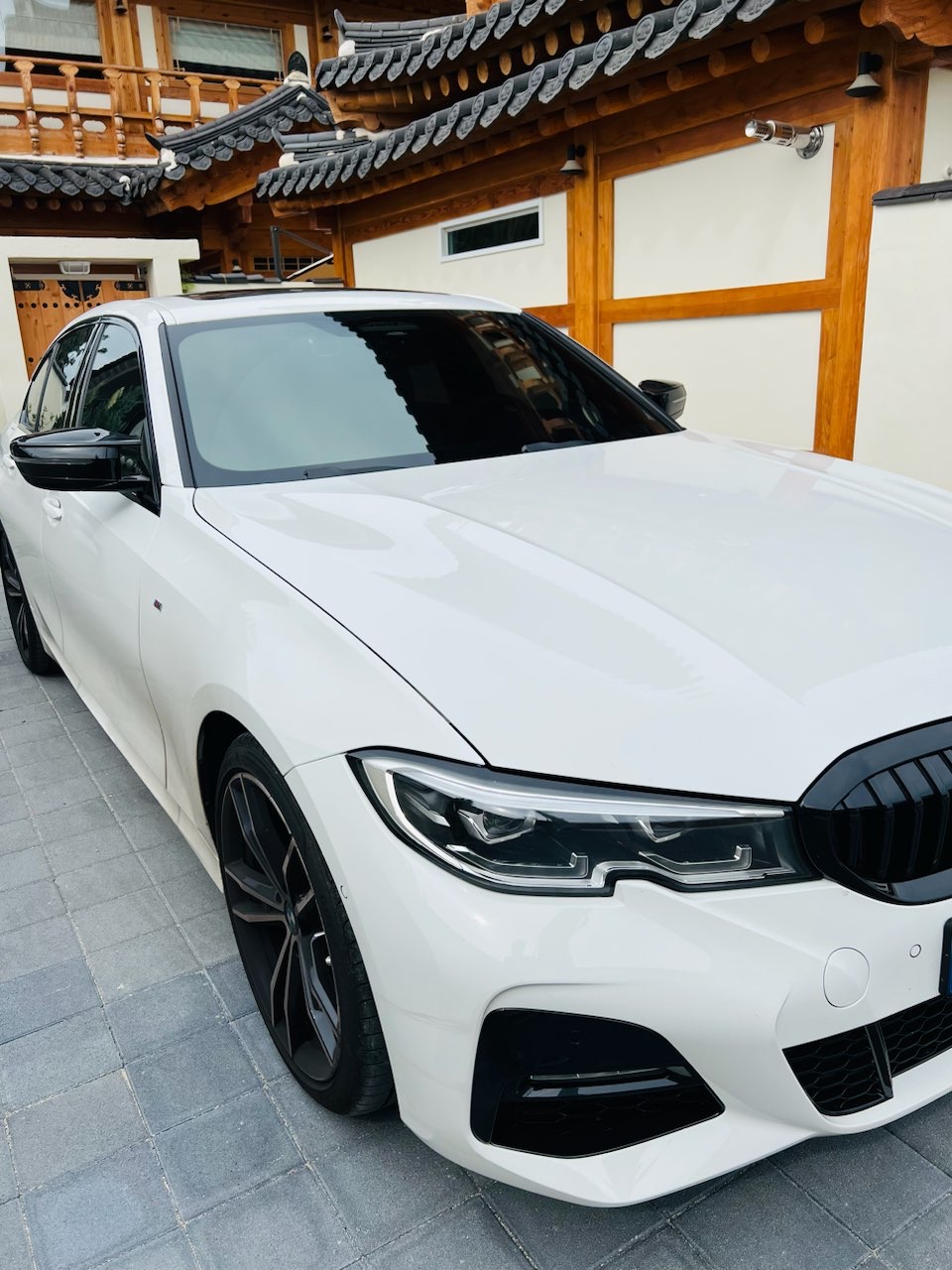 BMW 3시리즈 320i M 스포츠 게시글 썸네일