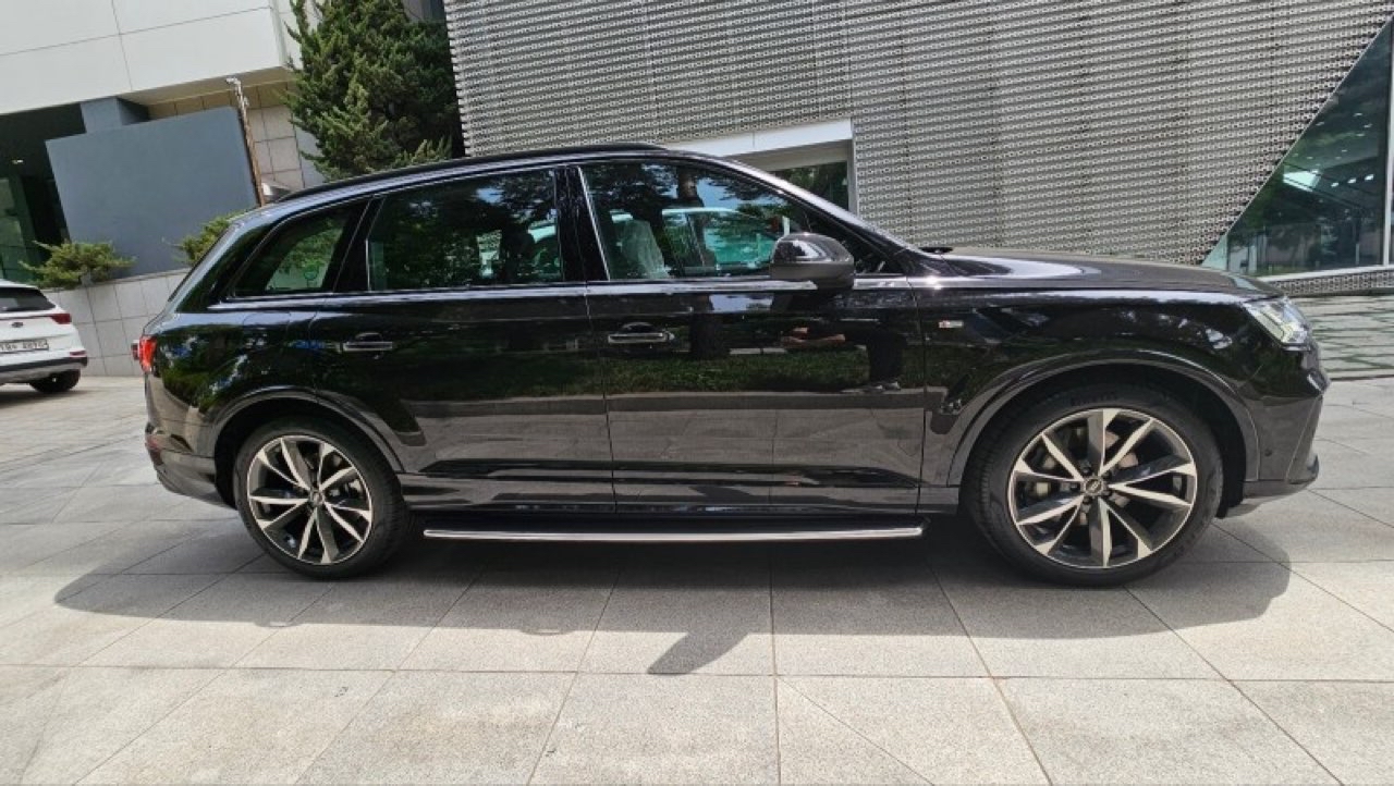 2023 Q7 50 TDI 썸네일 이미지