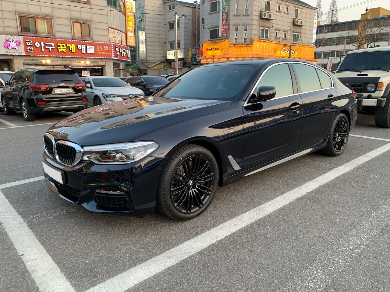 BMW 5시리즈 540i xDrive M 스포츠 플러스 게시글 썸네일