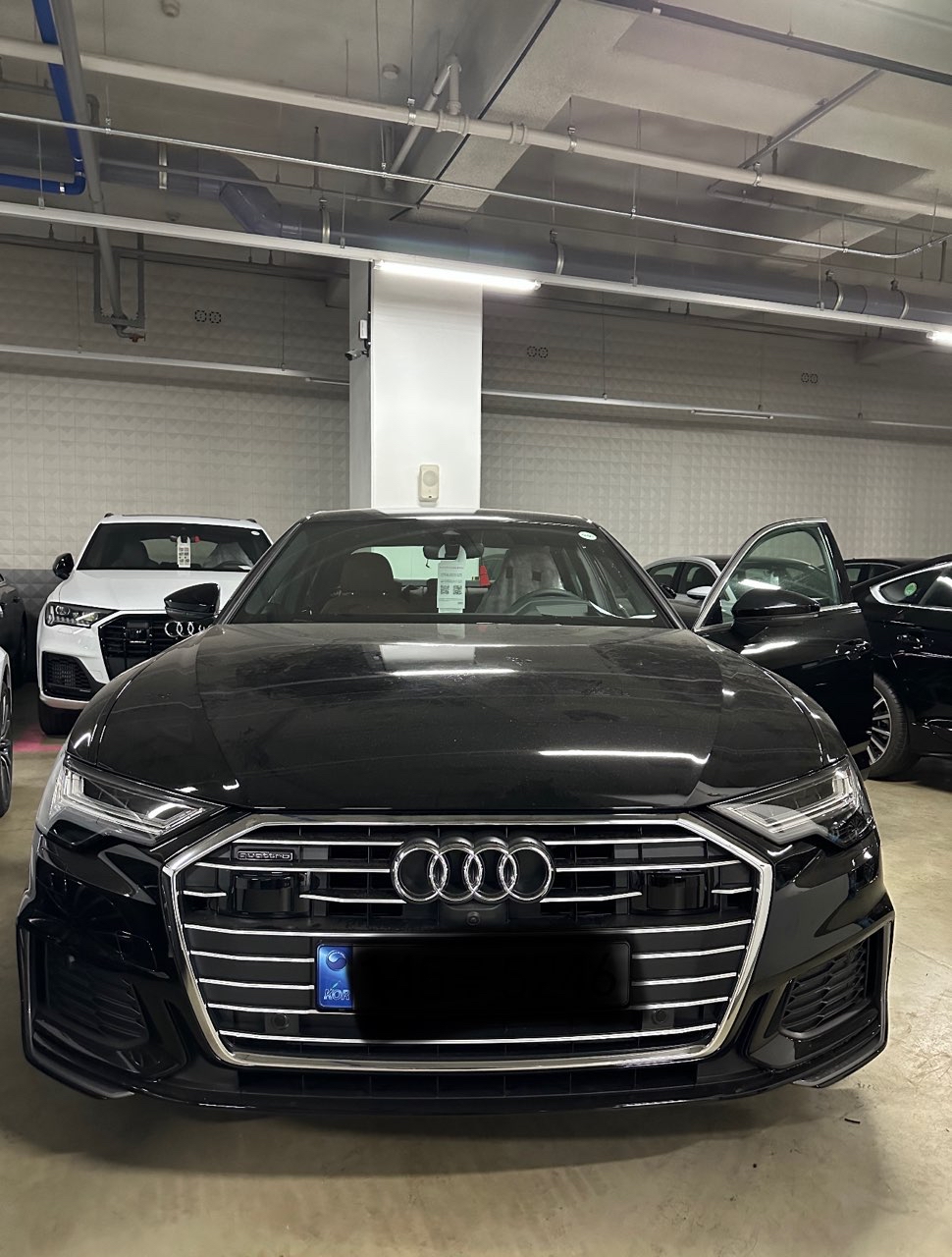 아우디 A6 45 TFSI 콰트로 프리미엄 썸네일 이미지