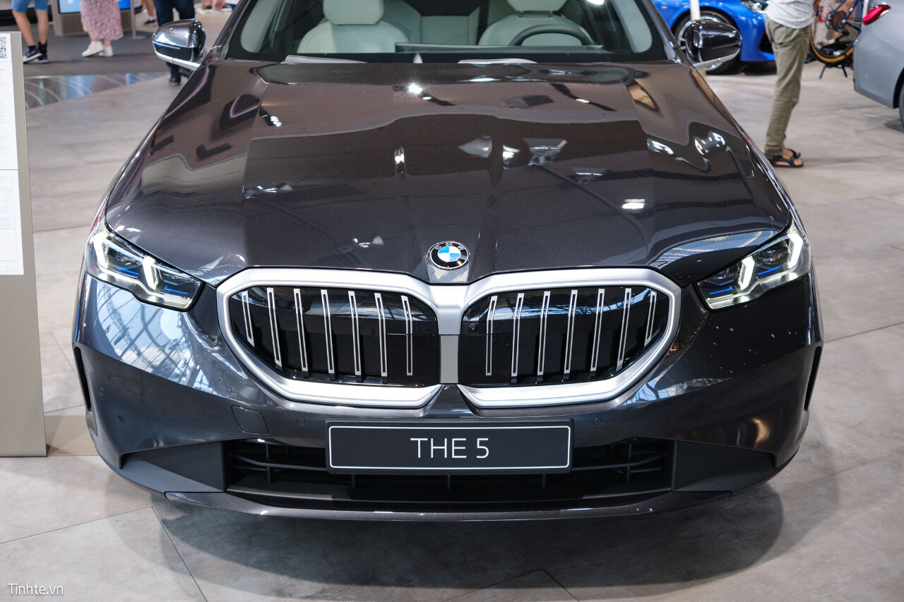 520d xdrive 베이스 풀체인지 전시차   게시글 썸네일