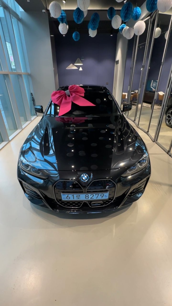 BMW i4 eDrive 40 그란쿠페 M 스포츠 프로 P0-1 [Z12] 게시글 썸네일