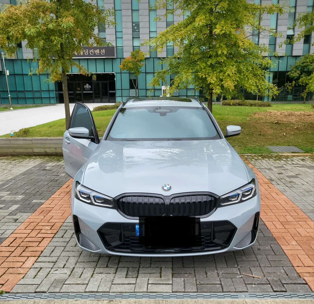 320i 투어링 게시글 썸네일