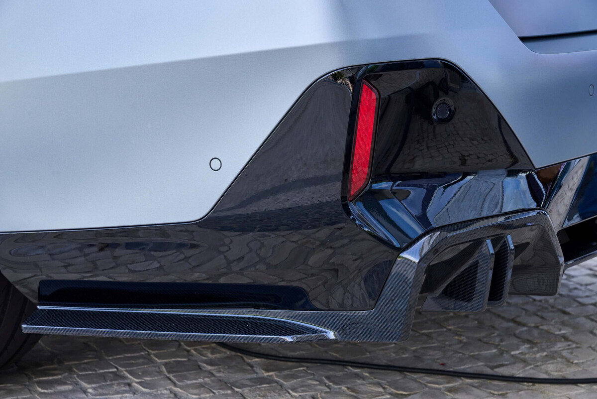 BMW i5 M60 M 퍼포먼스 프로즌 퓨어 그레이 디테일샷  썸네일