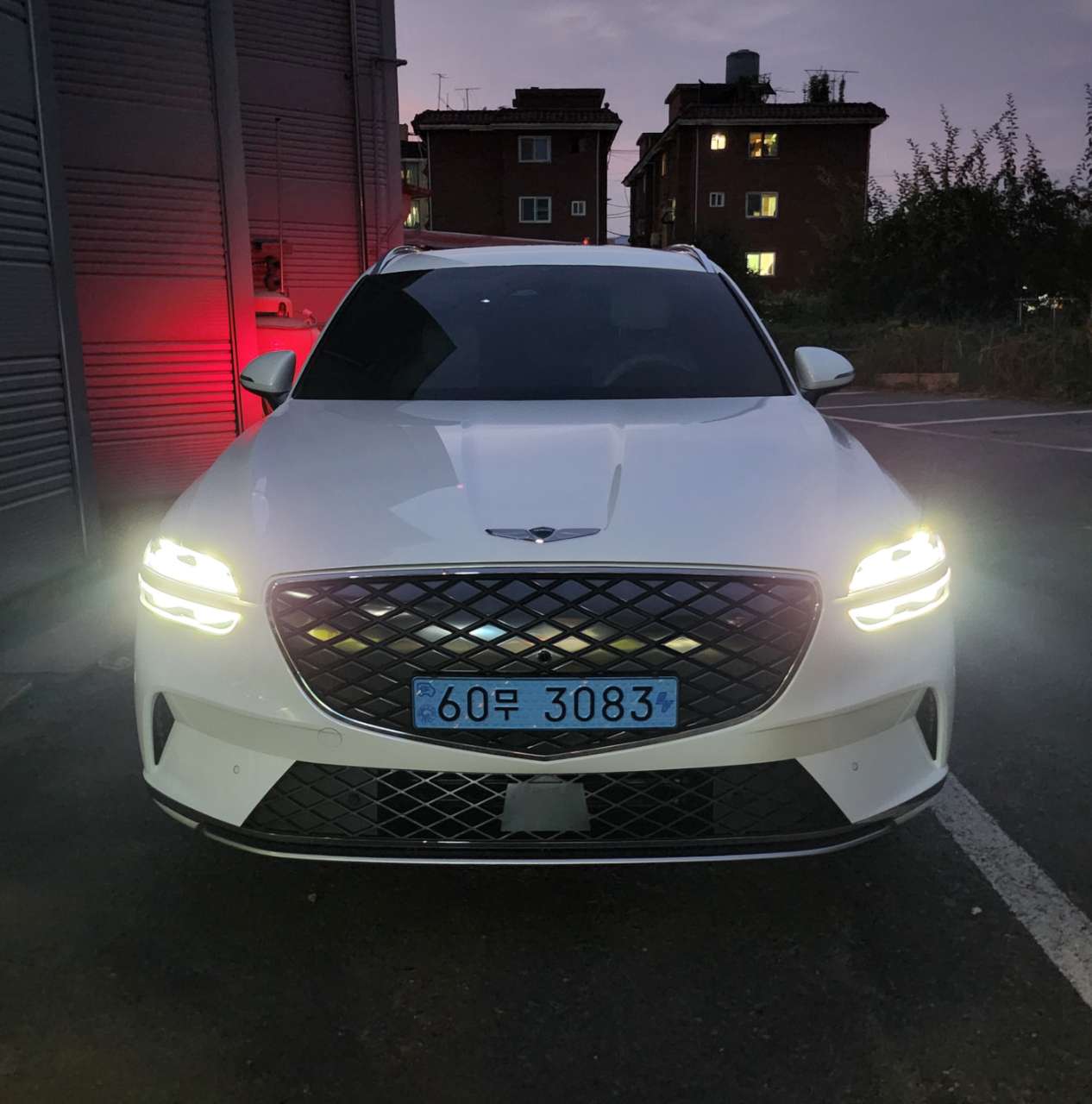 ELECTRIFIED GV70 썸네일 이미지