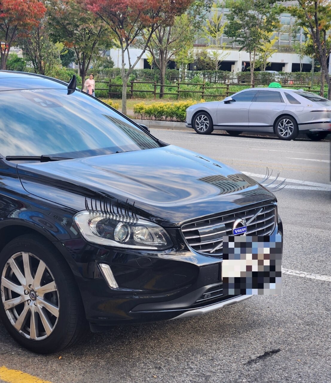 미용실 갔다가 방금 나온 볼보 XC60  게시글 썸네일