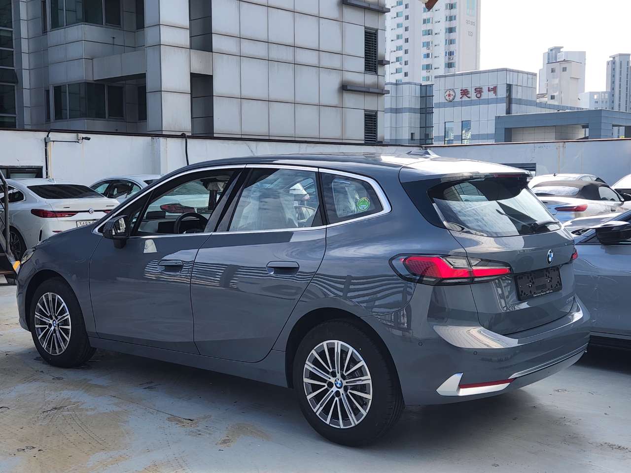 BMW 2시리즈 액티브 투어러 220i 럭셔리 P2 썸네일 이미지