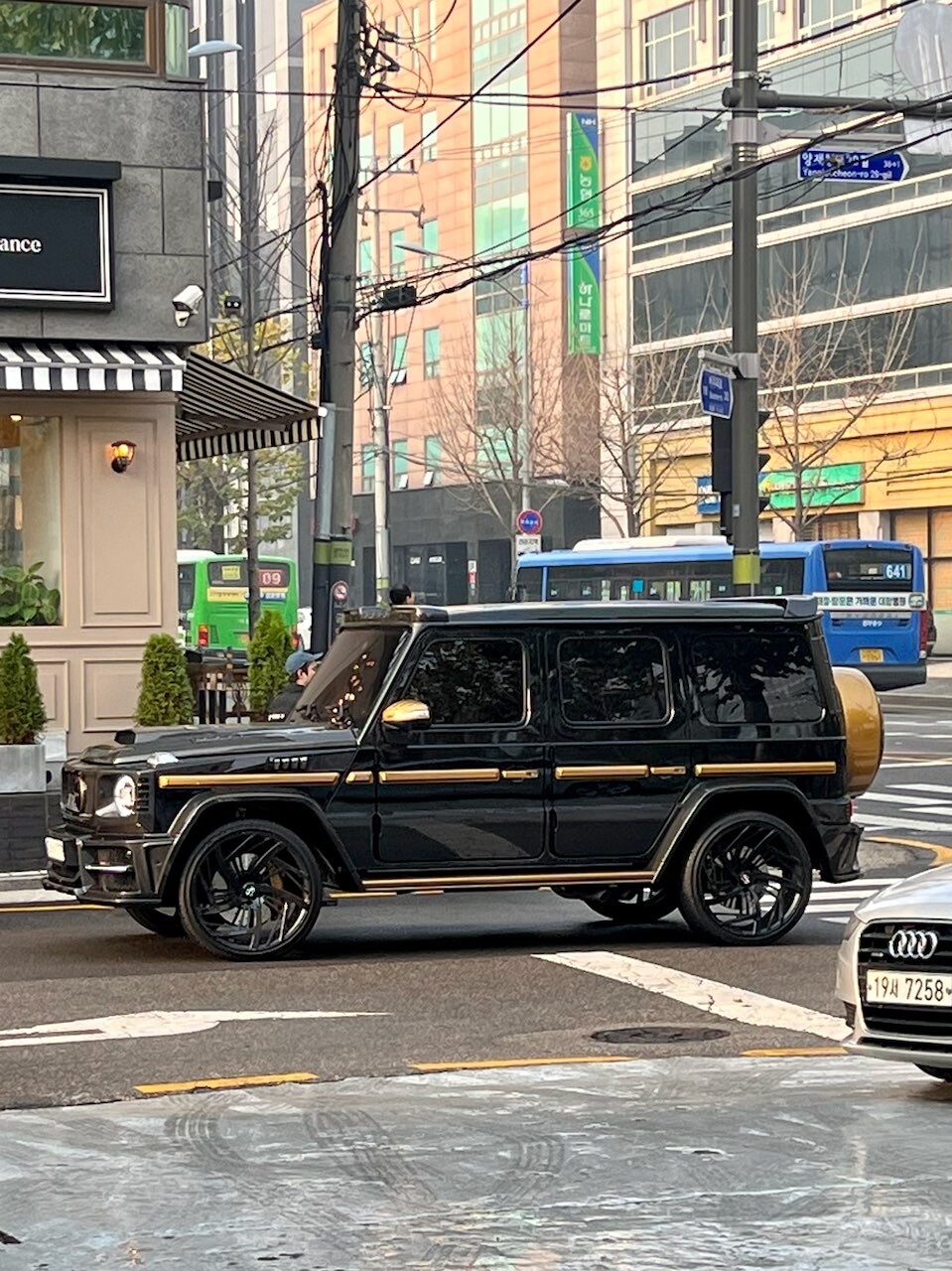 출근길에 목격한 지리는 지바겐  게시글 썸네일