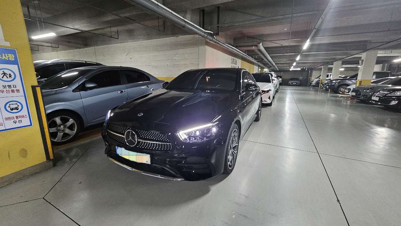 벤츠 E class 220d 4matic AMG line 게시글 썸네일