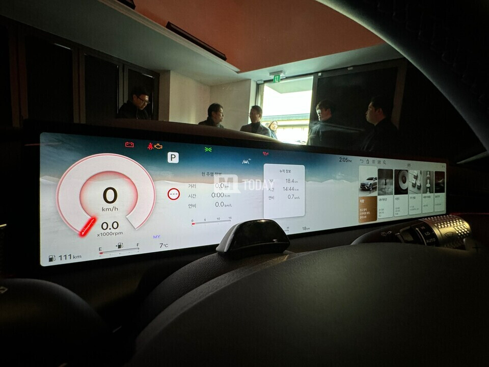 제네시스 G80 페이스리프트 전시차 사진  썸네일