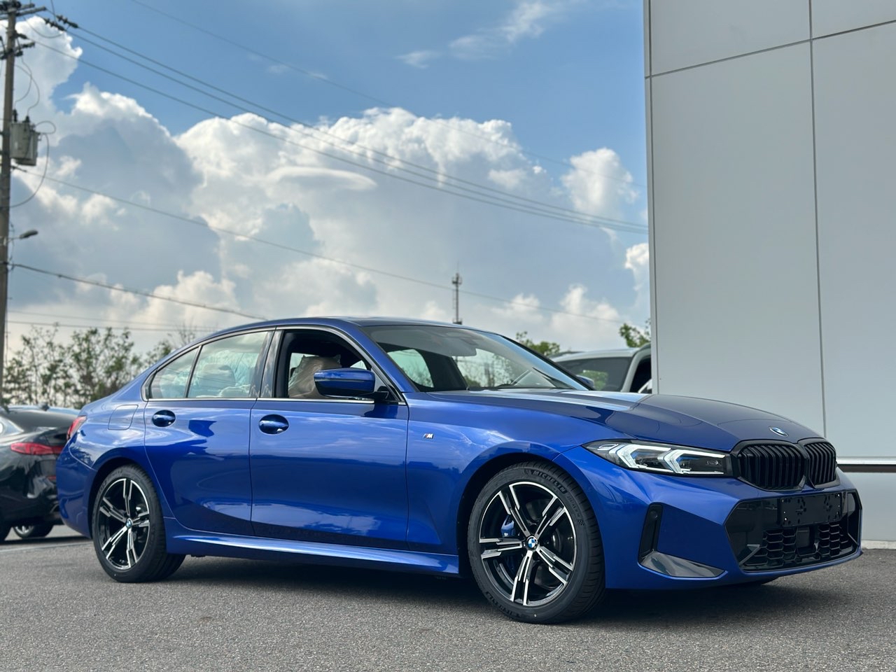 BMW 320i 게시글 썸네일