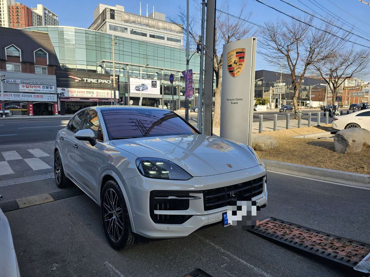 2024 카이엔 쿠페 게시글 썸네일