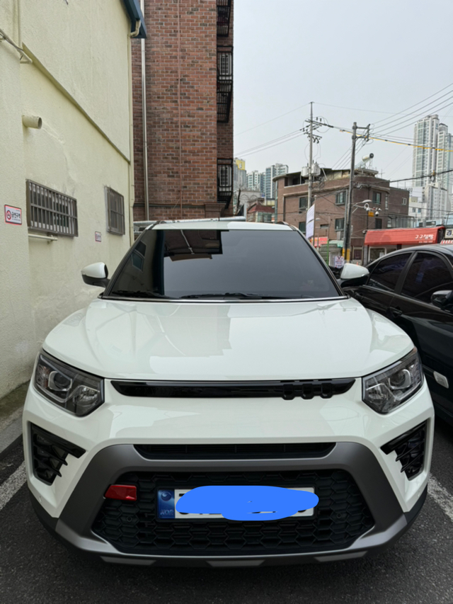 2024 더뉴티볼리 1.5 터보 V7 썸네일 이미지