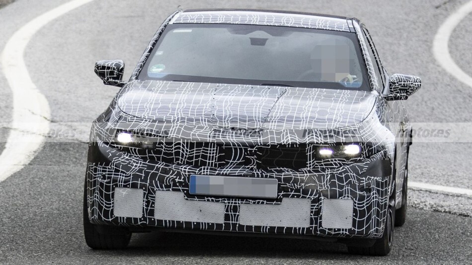 [스파이샷] 2027 BMW 3시리즈 풀체인지 M350  썸네일