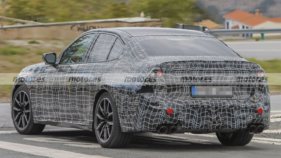 [스파이샷] 2027 BMW 3시리즈 풀체인지 M350  썸네일