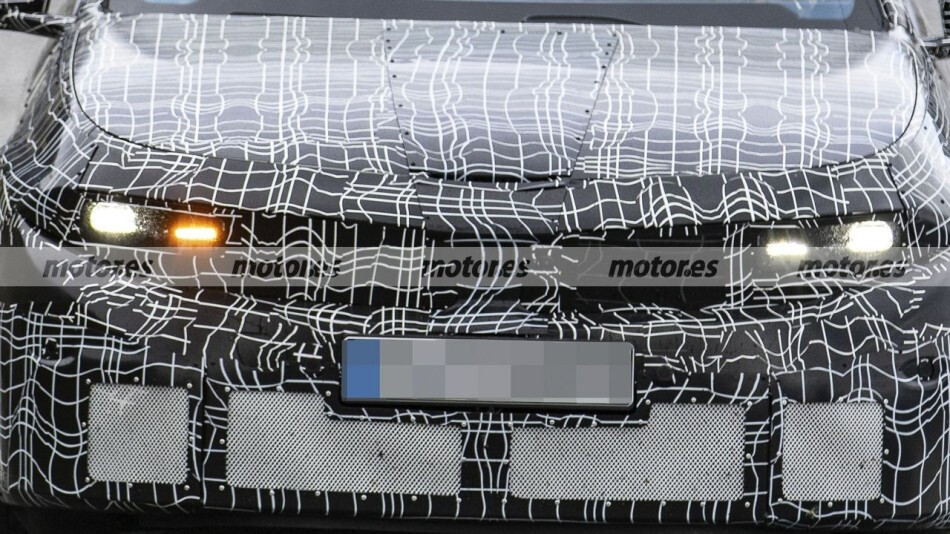 [스파이샷] 2027 BMW 3시리즈 풀체인지 M350  썸네일