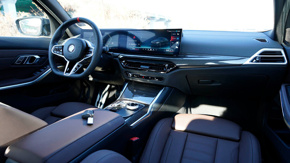 2025 BMW M340i LCI2 Feat. 색상 : 스카이 스크래퍼 그레이 썸네일