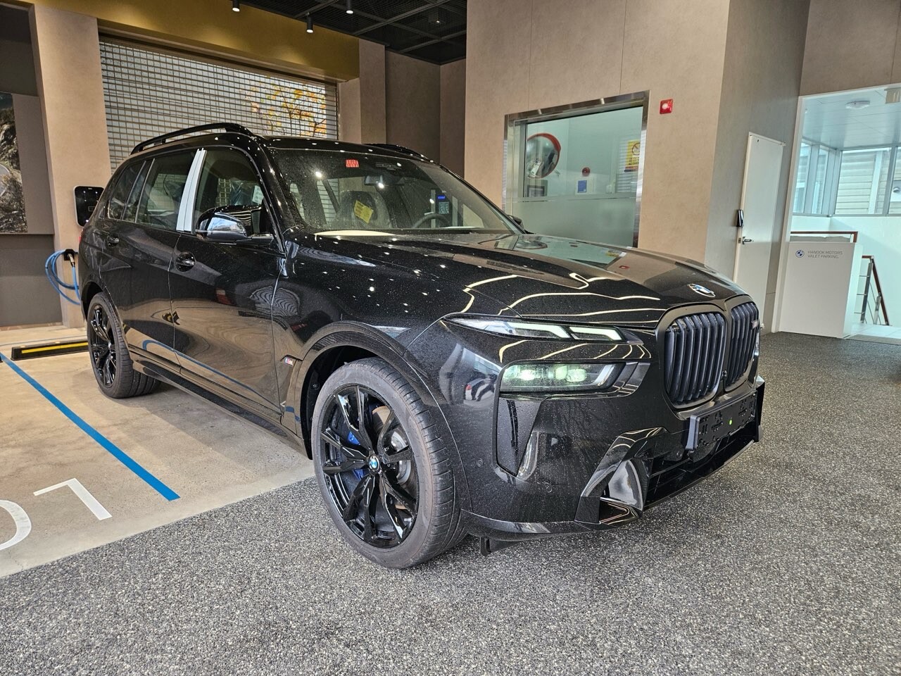 Bmw x7m60i 썸네일