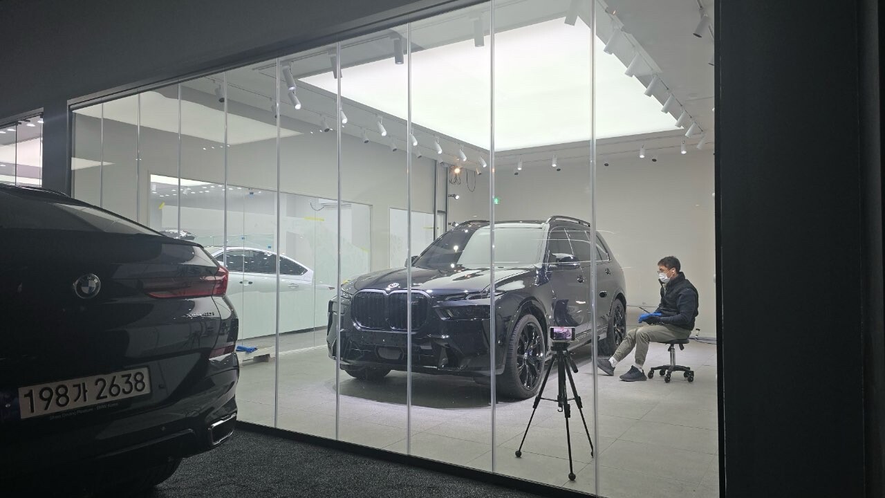 Bmw x7m60i 이미지5
