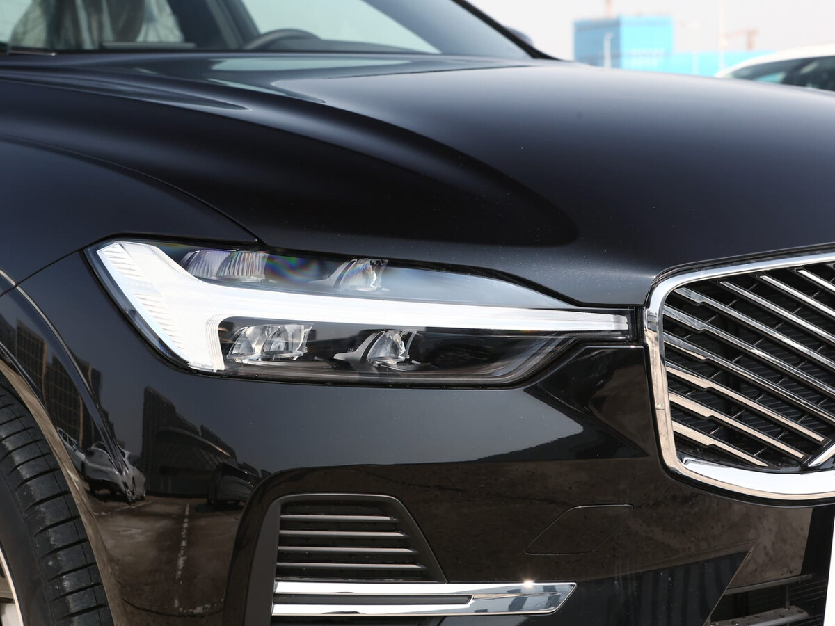[출시예정] 볼보 XC60 B5 2차 페이스리프트  썸네일