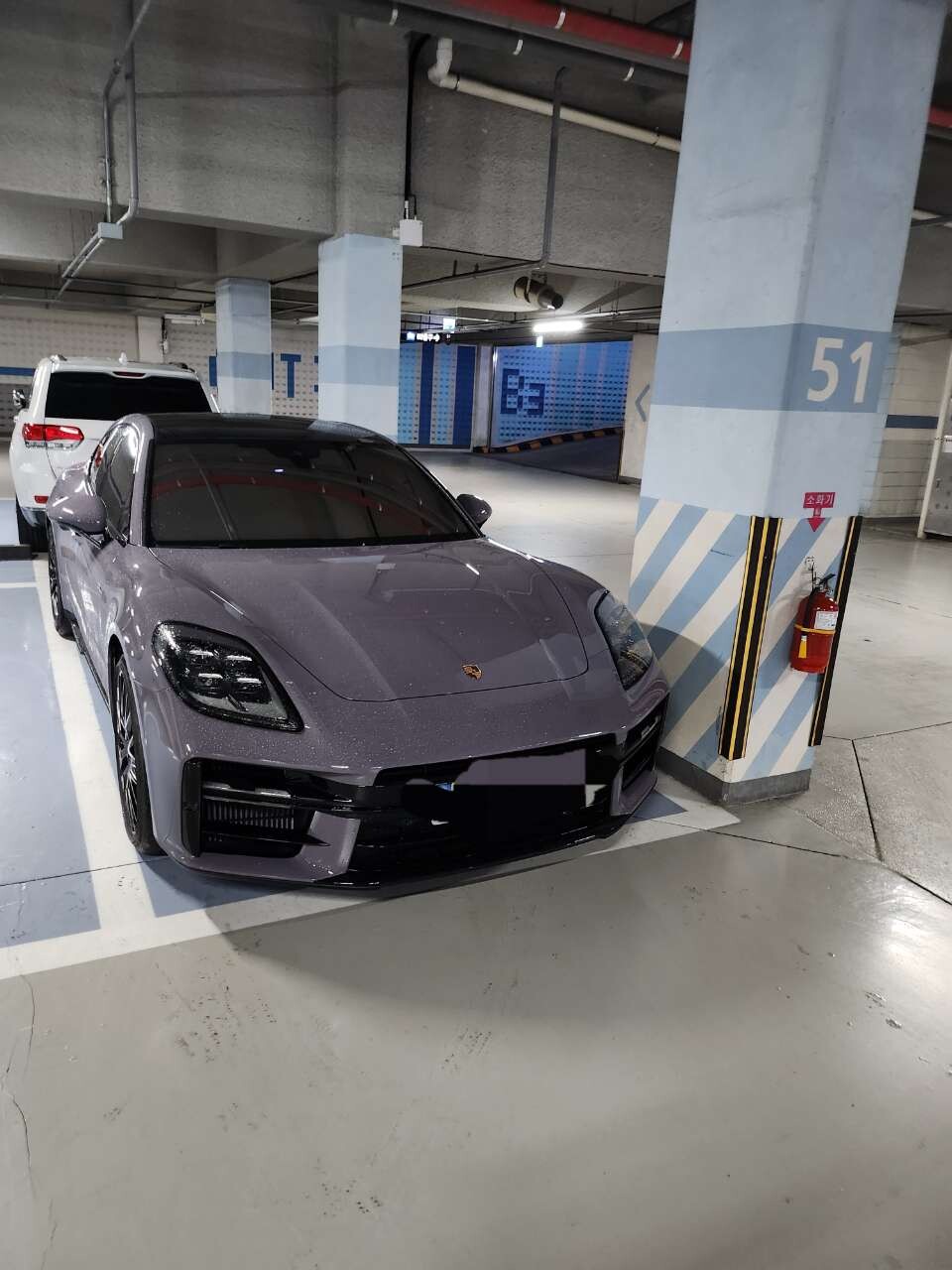 파나메라4 E-HYBRID G3 이미지2