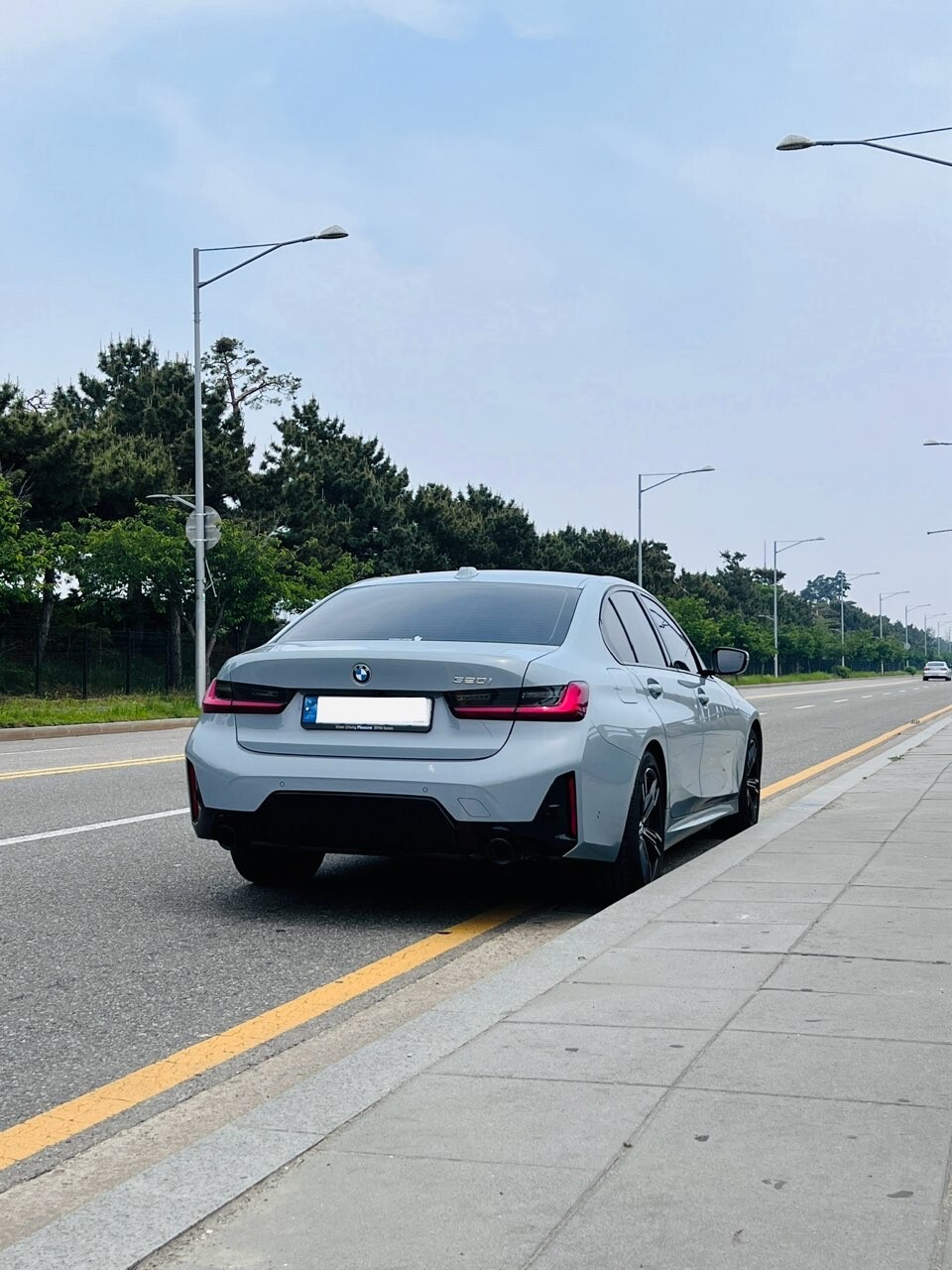 BMW 3시리즈 320i M 스포츠 P2 출고 후 1년 27,000 주행후기 썸네일