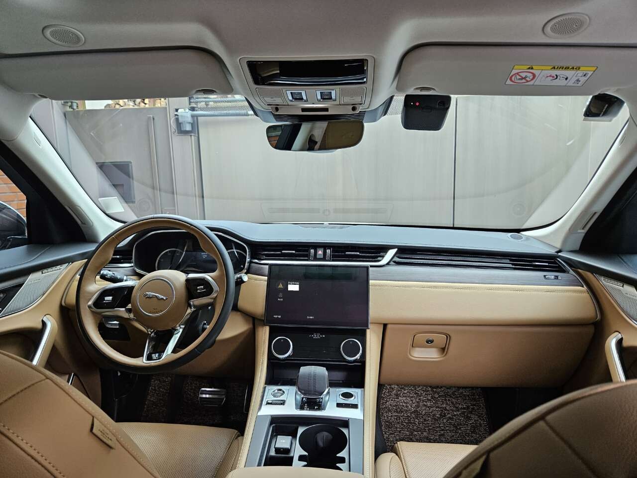 2023 재규어 F-PACE P250 SE 이미지3
