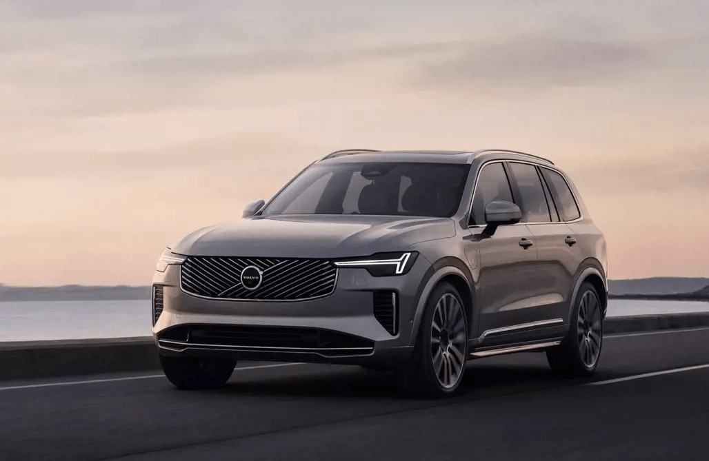 [출시예정] 볼보 S90 & XC90 페이스리프트  썸네일