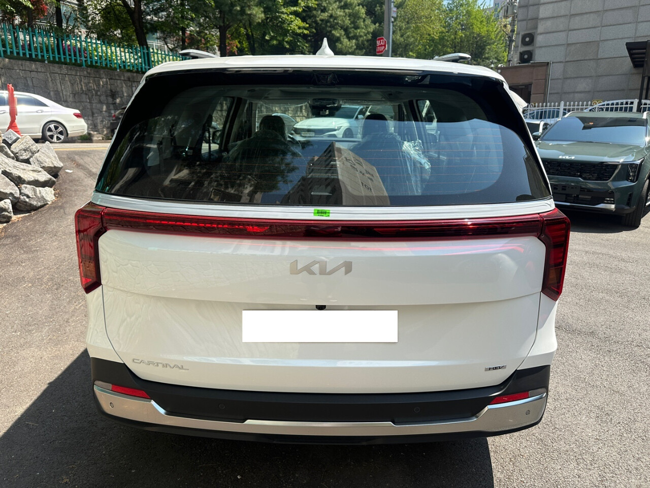 카니발 하이브리드 오너리뷰 이미지1